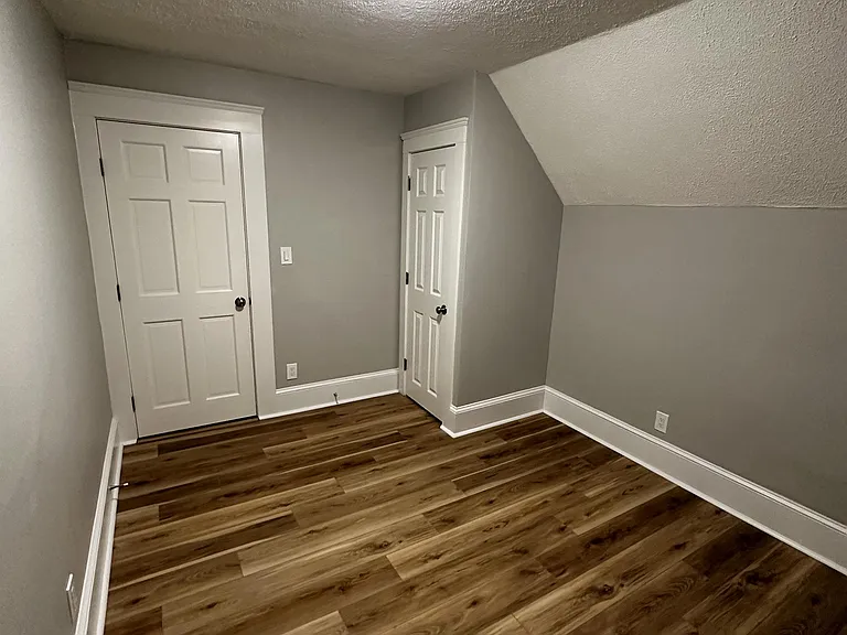 213 Pine St #3 — Photo 4