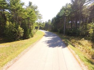 11 Graystone Dr, Hampden, ME 04444