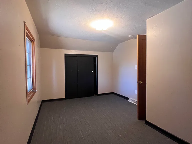 3005 N 13th St — Photo 5