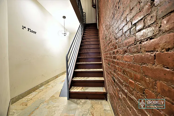 Rented by null | media 22