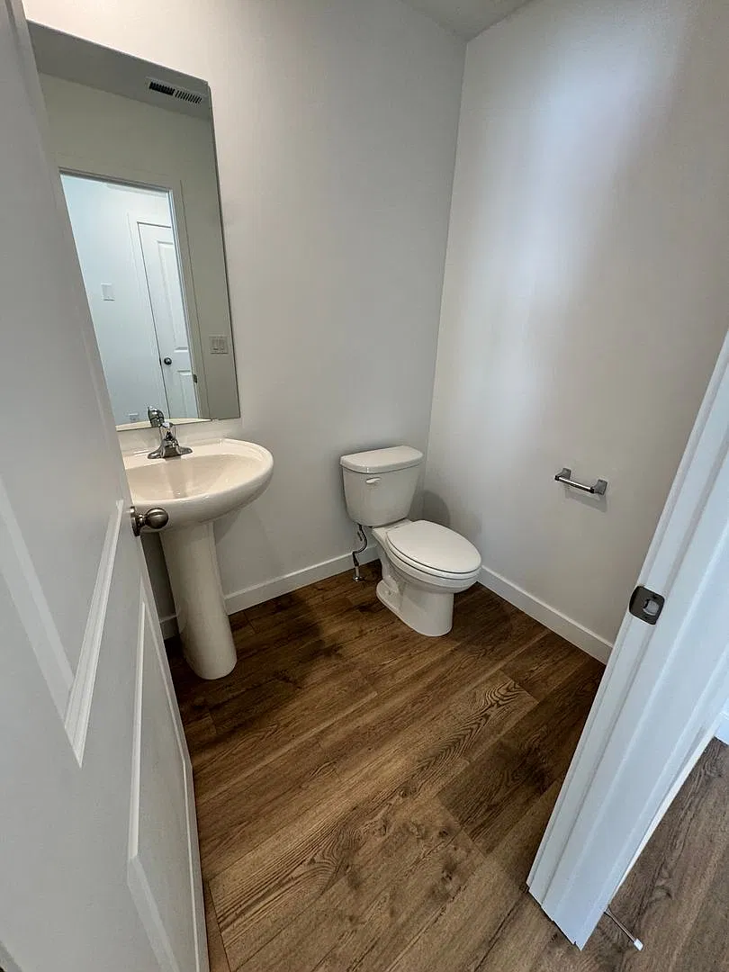 Brand New Long Valley Home! Move In Special $1000 off 1st months rent! — Photo 3