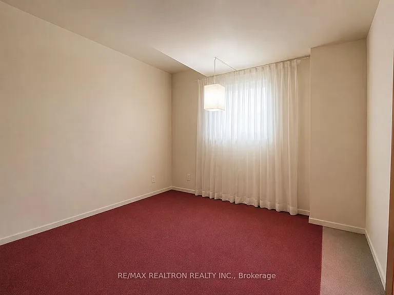 322 Morrish Rd #BASEMENT — Photo 2