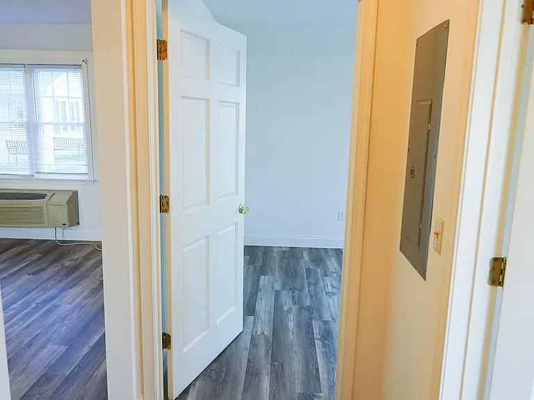 800 Travers St #6 — Photo 14