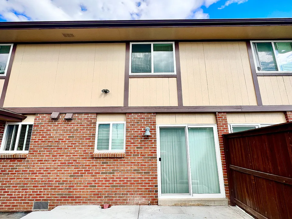 12TH LANE TOWNHOMES