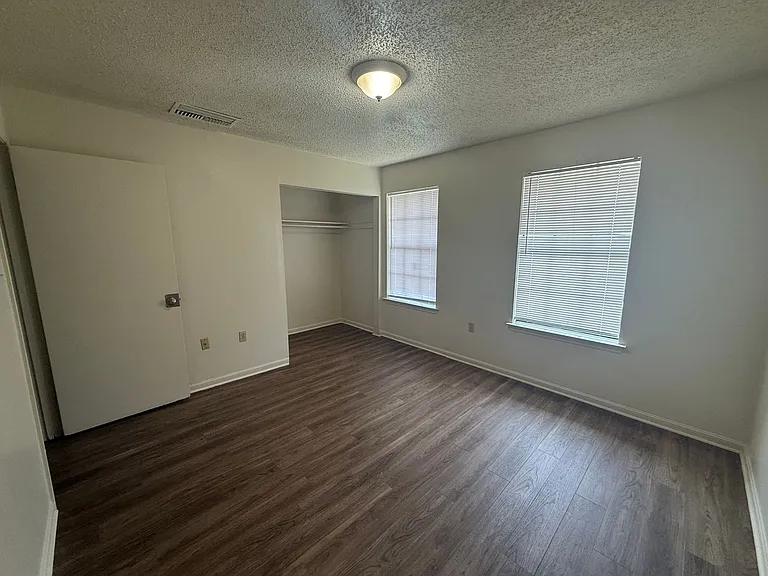 8150 Bayou Fountain Ave — Photo 6