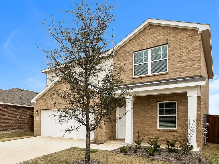 1818 Sandlin Dr — Photo 4