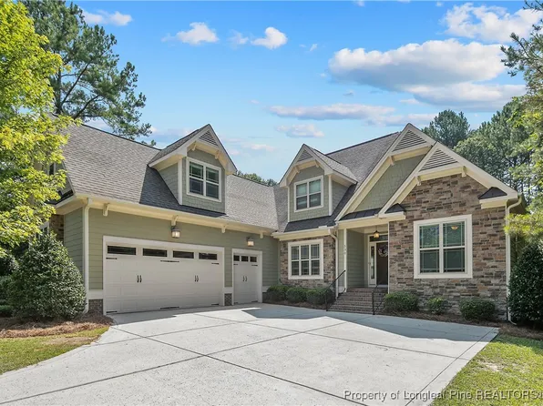 530 Anderson Creek Dr, Spring Lake, NC 28390