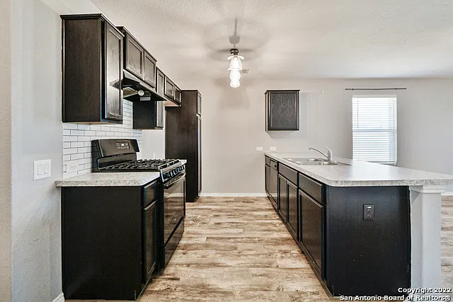 3 bed, 1243 sqft, $1,675 — Photo 3