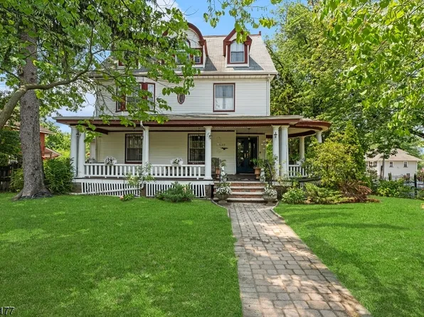 129 S Munn Ave, East Orange City, NJ 07018