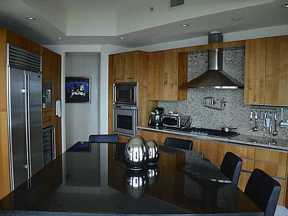 2nd image of 16047 Collins Ave APT 402