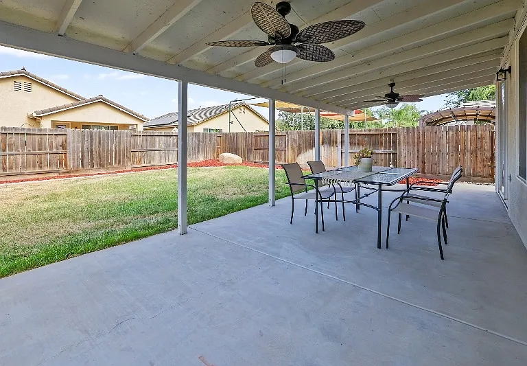 1439 N Mendonca St — Photo 10