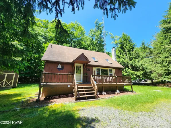 1067 Rolling Hills Dr, Lake Ariel, PA 18436