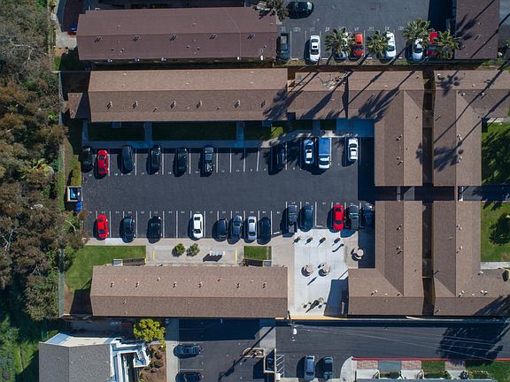 5th image of 663 Sea Vale St APT 3