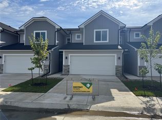 6945 Poppy Ct, Johnston, IA 50131