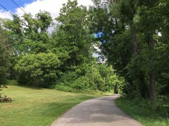2nd image of 8560 Henize Rd