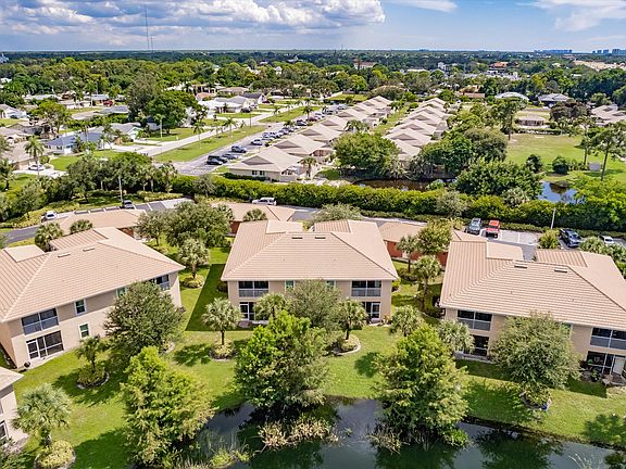 5th image of 27490 Palmesta Cir Unit 39