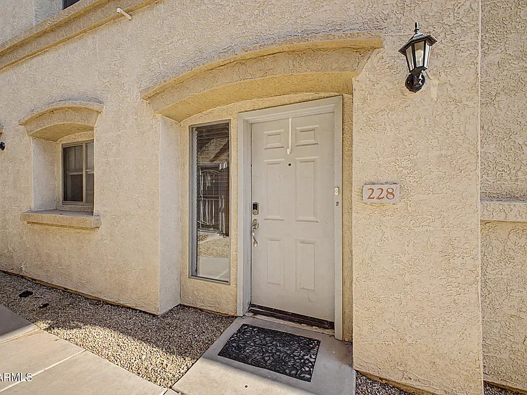 525 N Miller Rd #228 — Photo 4