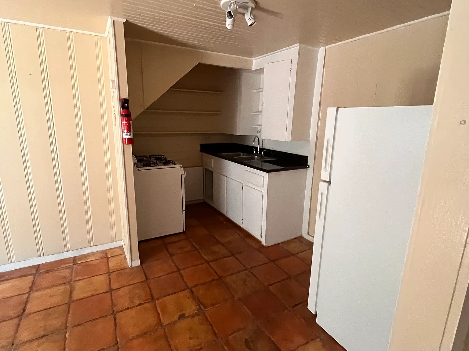 5108 Bayard Ln — Photo 4