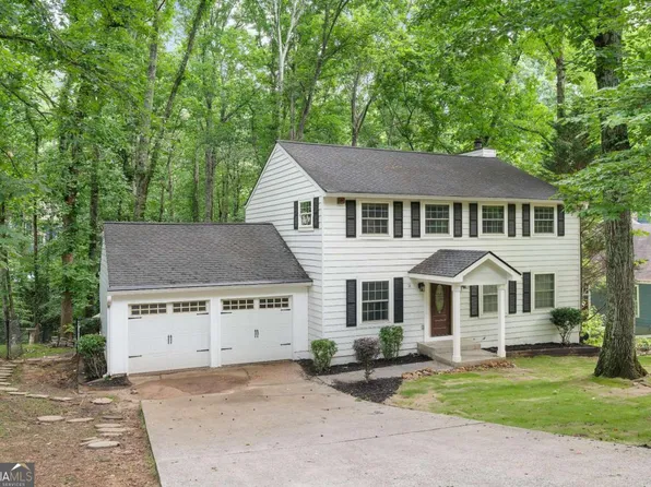 1700 Ellenwood Dr NE, Roswell, GA 30075