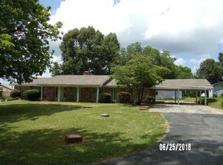 5721 River Rd, Muscle Shoals, AL 35661