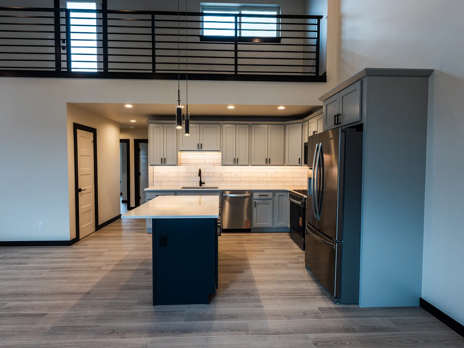 2 bed, 2.5 bath, 2494 sqft, $4,500 — Photo 3