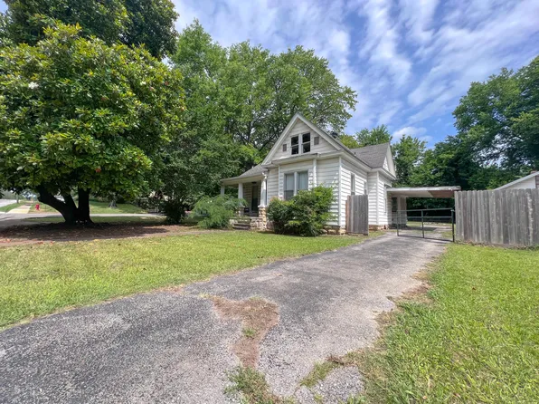 707 S Broad St, Batesville, AR 72501