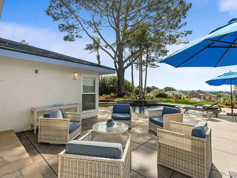 14186 Half Moon Bay Dr — Photo 27