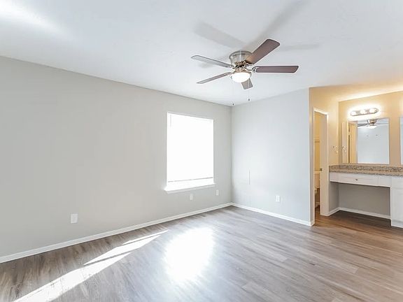 4th image of 7019 Pickett Dr