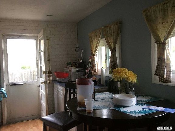 3rd image of 50 Arthur St