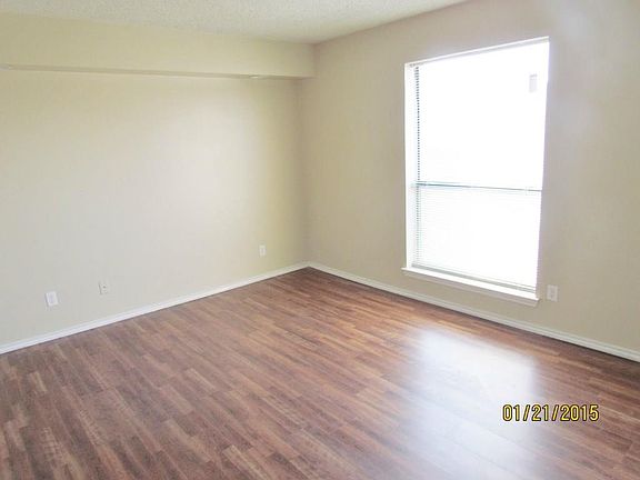 4th image of 1505 E Interstate 30 APT 216D