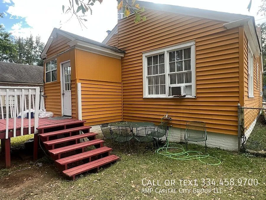 Charming 2 Bed/1 Bath Home in Montgomery, AL - $950 — Photo 4