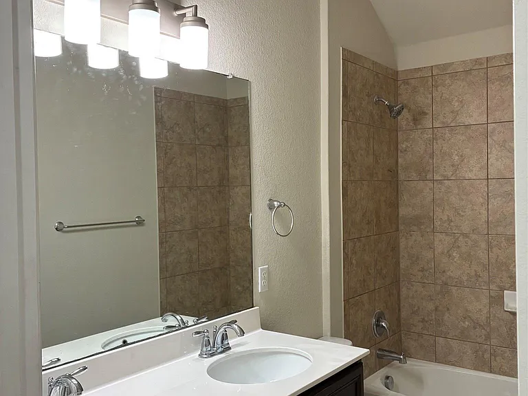 2001 Suzanne Kelli Dr — Photo 3