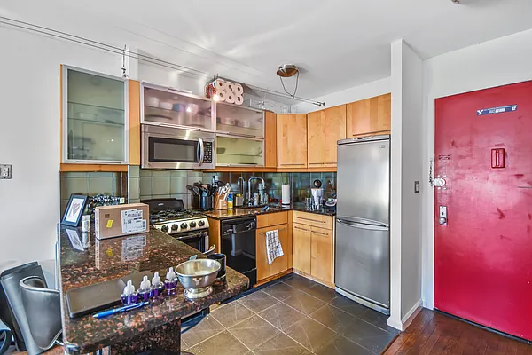 Rented by Compass | media 13