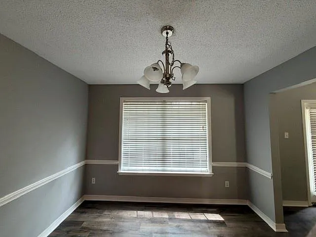 4 bed, 2.0 bath, 1752 sqft, $1,950 — Photo 4