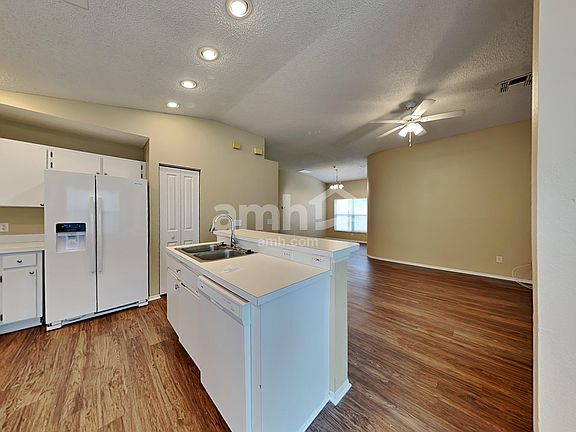 3rd image of 1649 Portsmouth Lake Dr