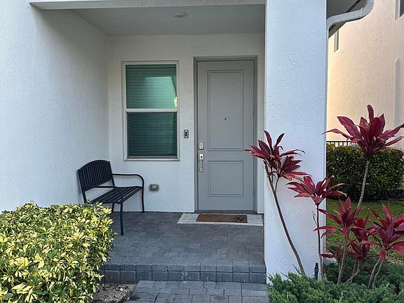 2nd image of 1131 Verde Court