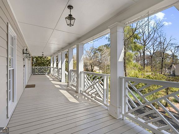 3rd image of 708 Robert Way