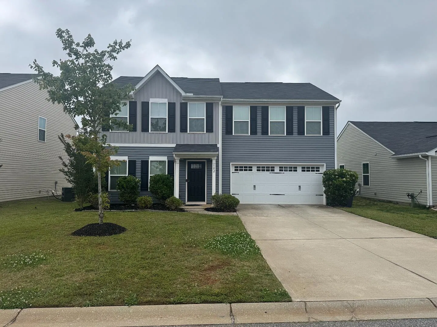 102 Castlebrook Dr — Photo 4