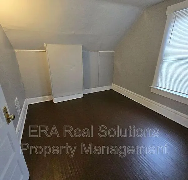80 Warren Ave — Photo 11