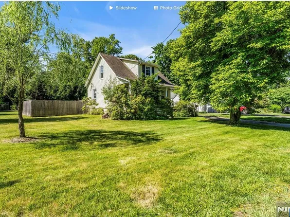210 Franklin Ave, Wyckoff, NJ 07481