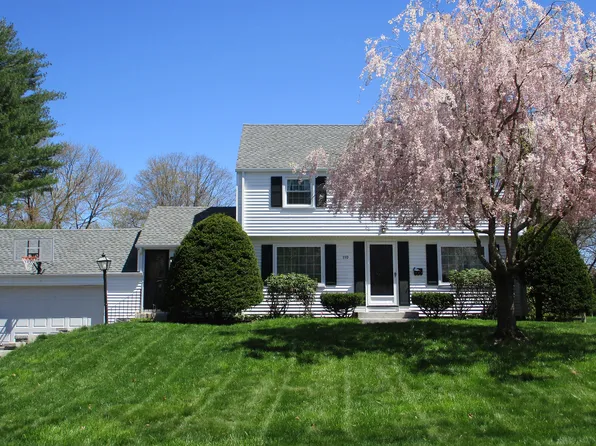 110 Richmond Lane, West Hartford, CT 06117