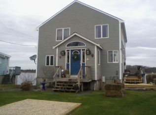 303 Riverside St, Portsmouth, RI 02871