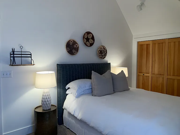 311 Woodside Ave — Photo 14