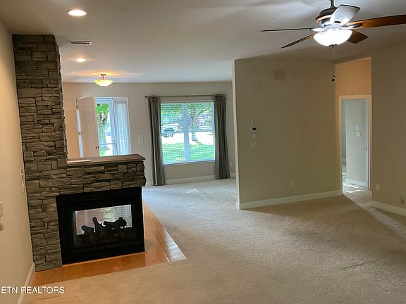 5th image of 1183 E Deer Creek Dr