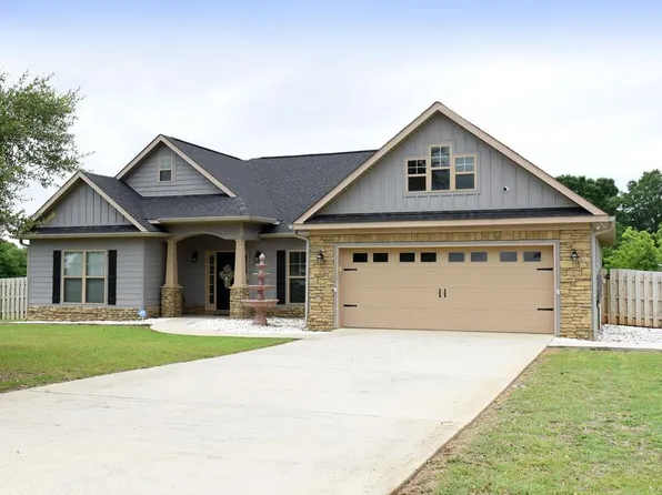 103 Weeping Willow Trl, Headland, AL 36345