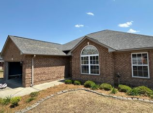 2585 Stirrup Ln, Dalzell, SC 29040