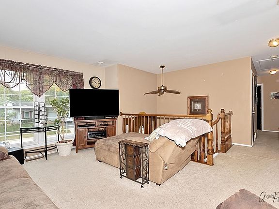 3rd image of 5425 Brittany Dr