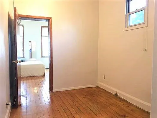 Rented by Capri Jet Realty Corp | media 4