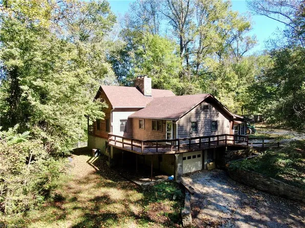 463 Simpson Mill Rd, Mount Airy, NC 27030