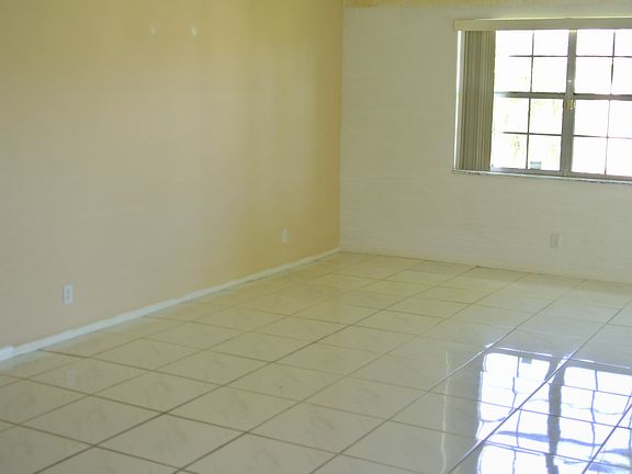 4th image of 3001 W Linton Blvd #206-C